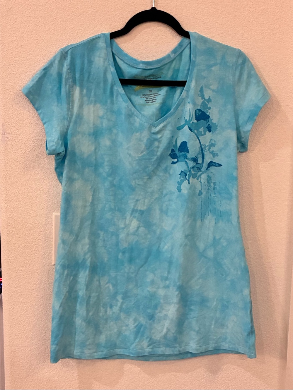 NWOTEarth Yoga Light Blue Tie‑Dye V‑Neck Floral Organic Cotton Tee | Size XL